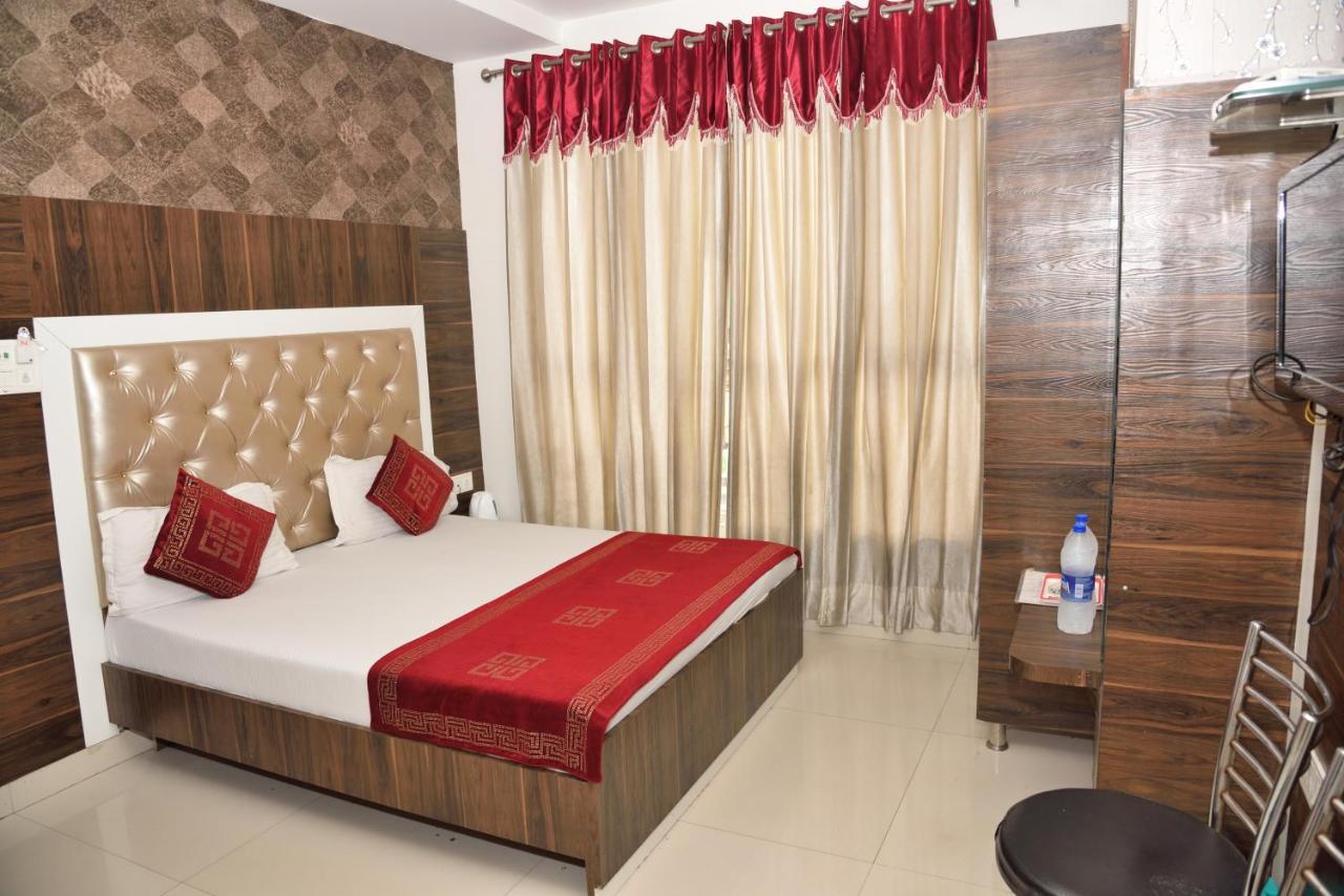 Hotel Robin Inn Amritsar Exteriör bild