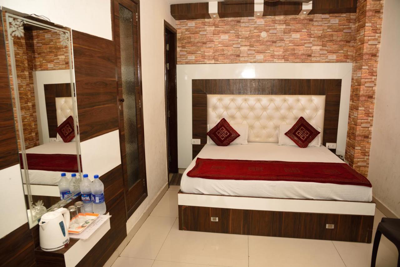 Hotel Robin Inn Amritsar Exteriör bild